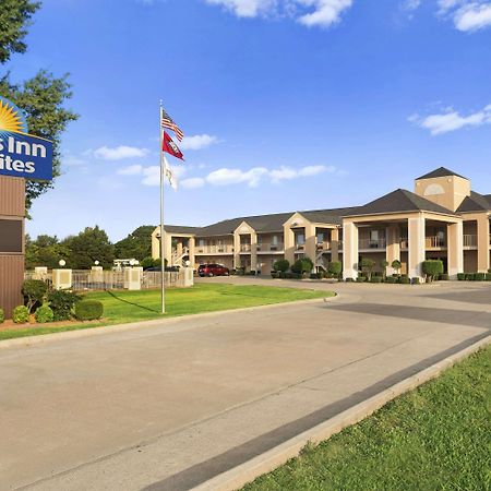 Days Inn & Suites By Wyndham Stuttgart Exterior foto